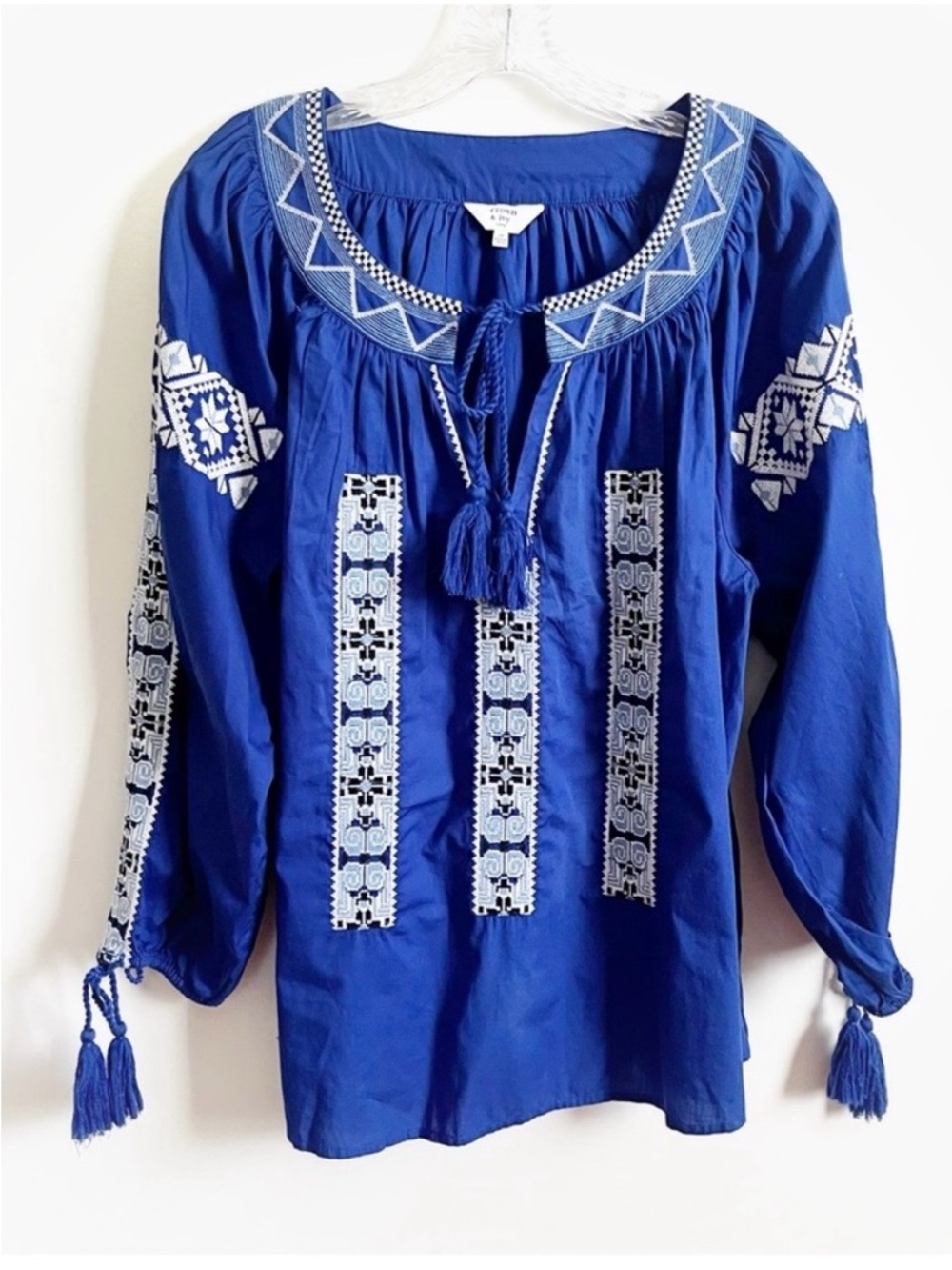 Crown & Ivy Boho Top blue white embroidered tassel ties peasant southwestern